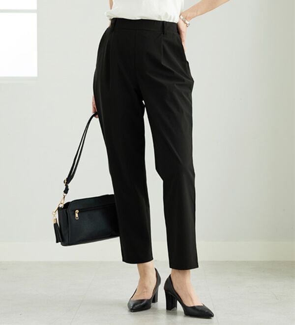 BELLUNA（ベルーナ）の「【接触冷感】シャリのび！速乾テーパードパンツ（テーパードパンツ）」｜黒