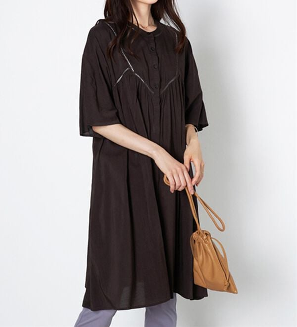 BELLUNA（ベルーナ）の「レース使いフレアーシルエットワンピース（チュニックワンピース）」｜詳細画像