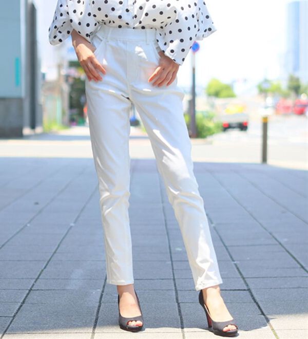 A HAPPY MARILYN（アハッピーマリリン）の「【Ｍ～８Ｌ】【選べる丈】のび～る ストレッチ ツイル 魔法の 美脚レギンスパンツ（スリム・スキニーパンツ）」｜ホワイト