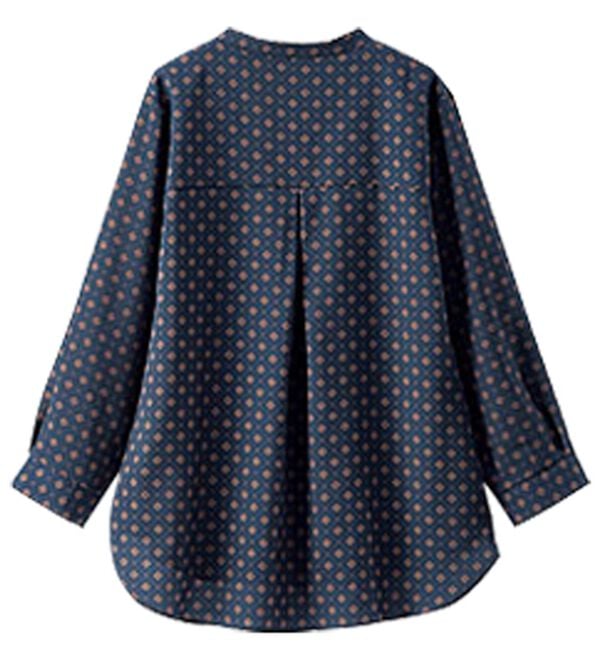 BELLUNA（ベルーナ）の「金ボタン使い華やぎ小紋ブラウス（ブラウス）」｜詳細画像