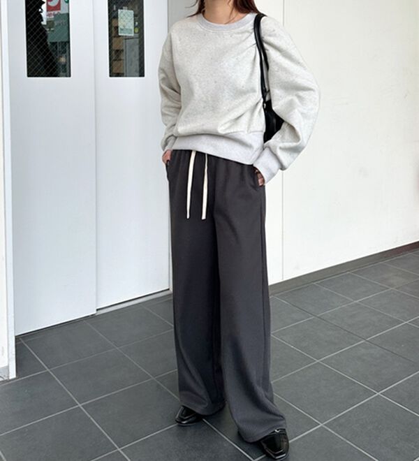 GeeRA（ジーラ）の「スタッズスウェット（トレーナー・スウェット）」｜詳細画像