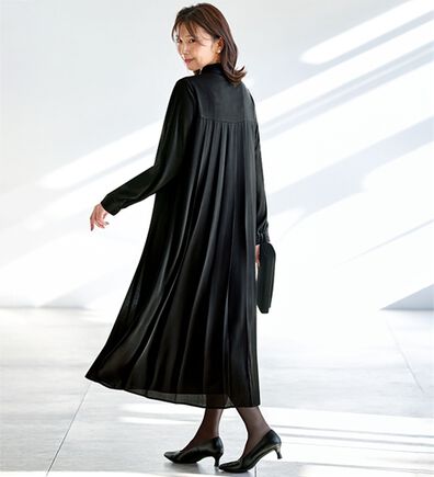 BELLUNA（ベルーナ）の「日本製素材！バックプリーツボウタイワンピース（ブラックフォーマル（喪服・礼服））」
