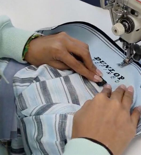 「＜ダンロップ・リファインド＞ＩＺＵＭＯ　ＢＲＡＮＤ　５分袖ポロシャツ（メンズポロシャツ）」｜詳細画像