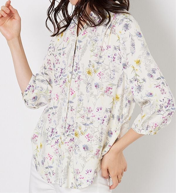 BELLUNA（ベルーナ）の「【接触冷感】レーヨン素材ギャザー使いプリントブラウス（ブラウス）」｜詳細画像