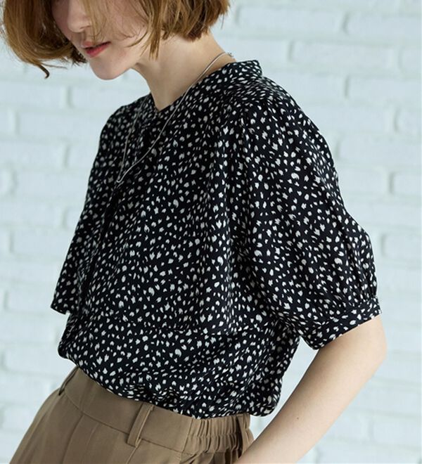 BELLUNA（ベルーナ）の「ケープ風デザインブラウス（ブラウス）」｜詳細画像