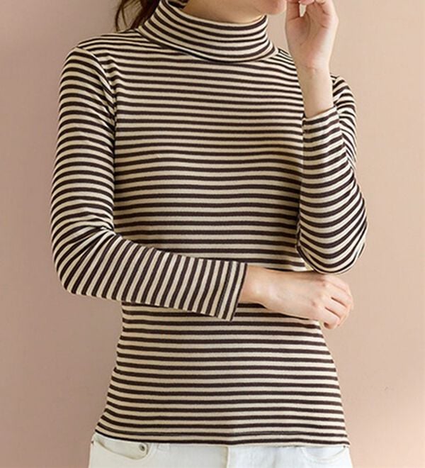 LAVIENNE（ラヴィエンヌ）の「【医師オススメ】綿１００％吸湿発熱あったかインナー　タートルネックインナー長袖（肌着・インナーウェア）」｜ベージュ／ブラウン