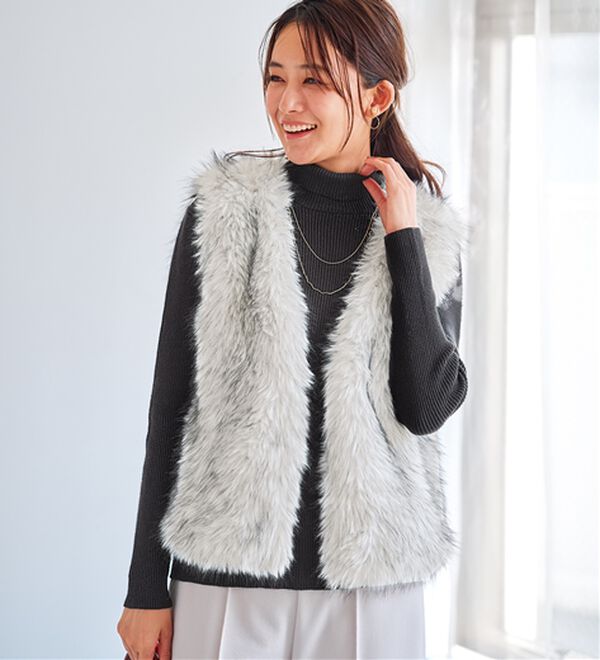 BELLUNA（ベルーナ）の「着映える！ショート丈もこもこファーベスト（ベスト）」｜詳細画像