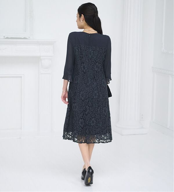 BELLUNA（ベルーナ）の「シャンタン素材ノーカラージャケットレースワンピースアンサンブル（ワンピースセットスーツ）」｜詳細画像