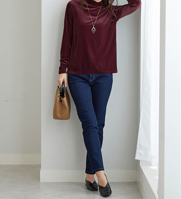 BELLUNA（ベルーナ）の「艶やかシアーベロア袖シャーリングプルオーバー（カットソー）」｜詳細画像