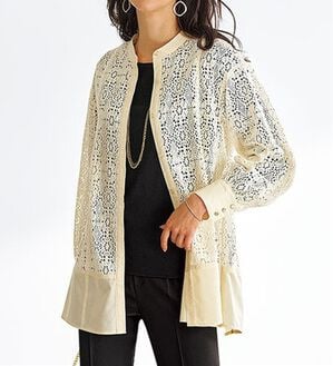 BELLUNA（ベルーナ）の「モダンレース切替デザインシャツチュニック（チュニック）」｜アイボリー