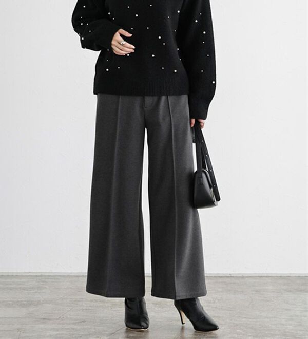Pierrot（ピエロ）の「カット起毛ピンタックワイドパンツ（ワイドパンツ・ガウチョ）」｜杢チャコール