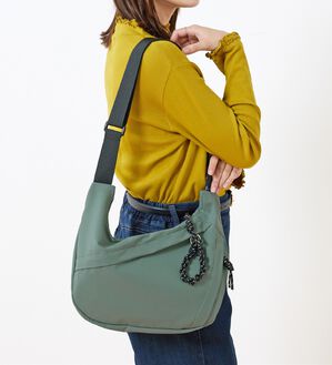 BELLUNA（ベルーナ）の「たっぷり収納！ナイロンショルダーバッグ（その他バッグ）」｜詳細画像