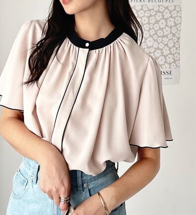 GeeRA（ジーラ）の「前後２ＷＡＹ配色フレアー袖ブラウス（ブラウス）」