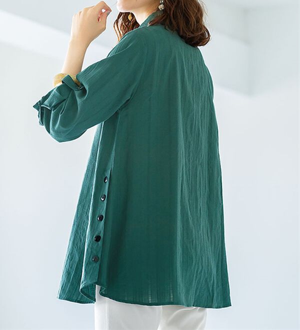 BELLUNA（ベルーナ）の「スラっと細見え綿ドビーボタンデザインシャツチュニック（チュニック）」｜詳細画像