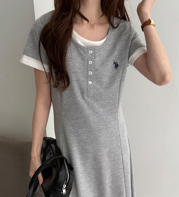 GeeRA（ジーラ）の「【ＵＳ．ＰＯＬＯ．ＡＳＳＮ】レイヤード風ヘンリーネック半袖ワンピース（カットソーワンピース）」｜杢グレー系