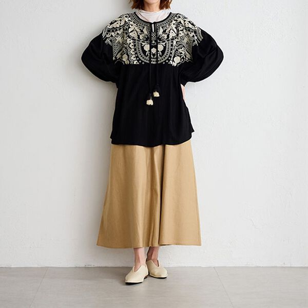 RANAN（ラナン）の「楊柳刺しゅうブラウス（ブラウス）」｜詳細画像