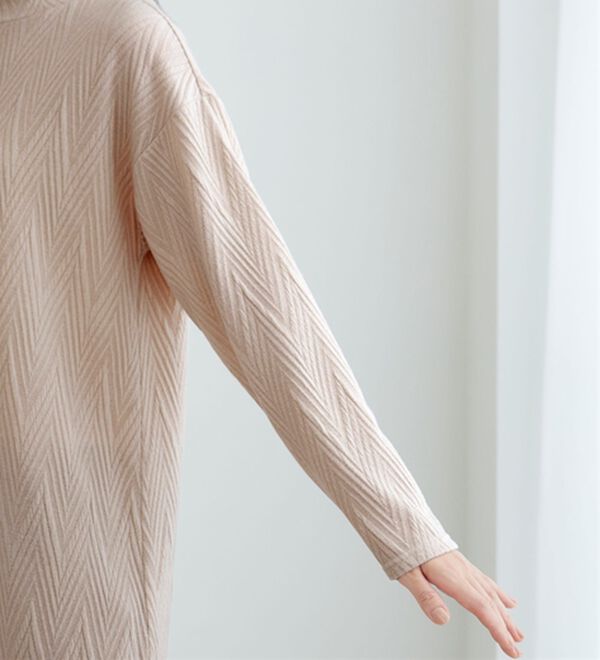 BELLUNA（ベルーナ）の「ふんわりジャカード素材ハイネックチュニック（チュニック）」｜詳細画像