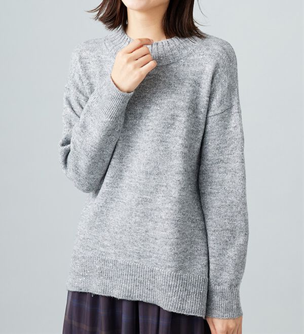 BELLUNA（ベルーナ）の「ラメ調バックスリットニットプルオーバー（ニット・セーター）」｜詳細画像