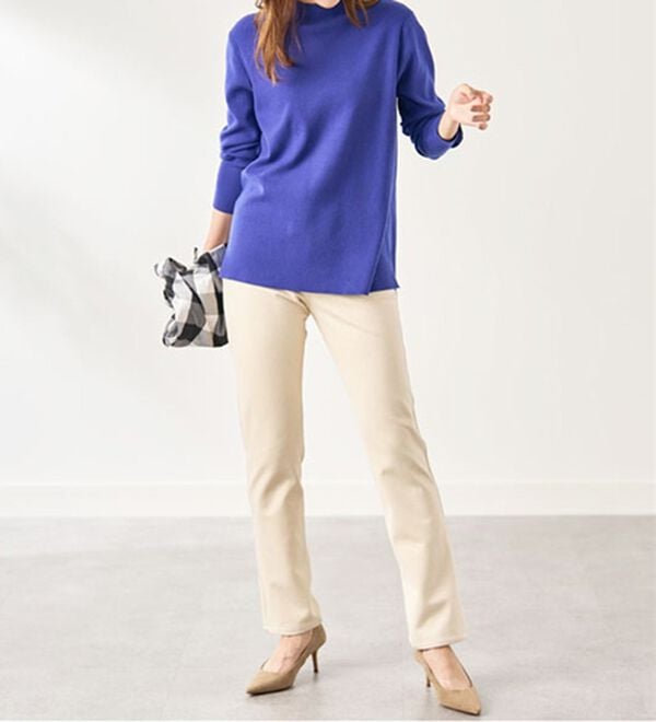 BELLUNA（ベルーナ）の「防風&times;ストレッチ素材ストレートパンツ（フルレングスパンツ）」｜詳細画像