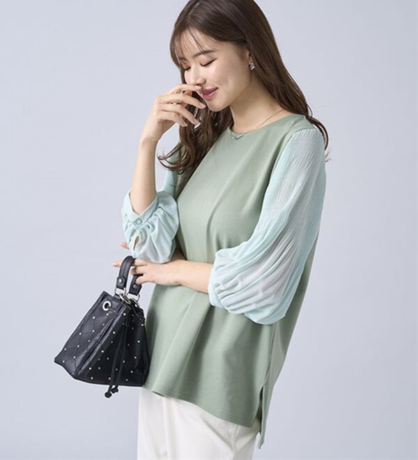 BELLUNA（ベルーナ）の「ヒンヤリ！プリーツ使いデザインプルオーバー（カットソー）」｜詳細画像