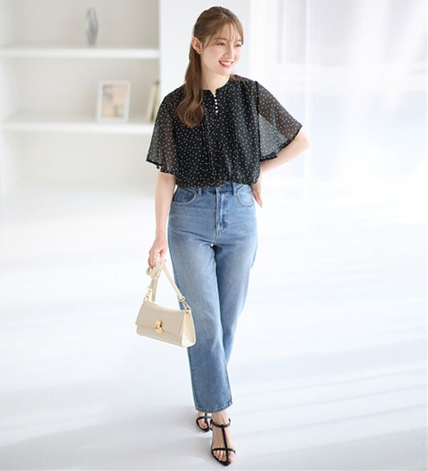 alotta（アロッタ）の「ピンタックパールボタンデザインブラウス（ブラウス）」｜詳細画像