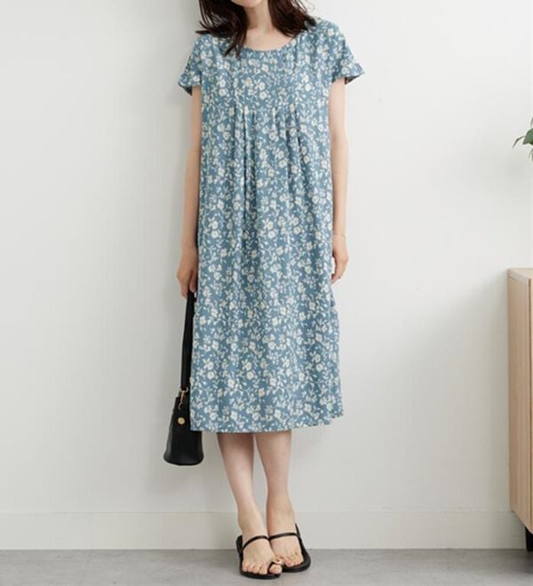 BELLUNA（ベルーナ）の「レーヨン素材タックデザインワンピース（その他ワンピース）」｜詳細画像