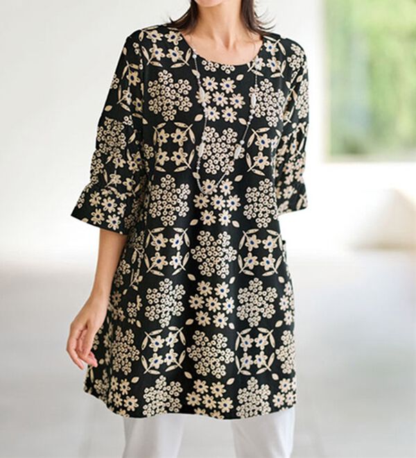 BELLUNA（ベルーナ）の「ひんやり冷感素材花柄プリントチュニック（チュニック）」｜黒系