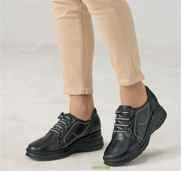 「柔らか山羊革４Ｅ　甲ゴムウォーキング（スニーカー）」｜詳細画像