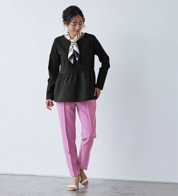 Pierrot（ピエロ）の「異素材ドッキングフリルギャザーペプラムカットソー（カットソー）」｜詳細画像