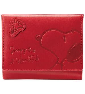 BELLUNA（ベルーナ）の「＜スヌーピー＞牛革折財布（財布・パスケース）」｜レッド