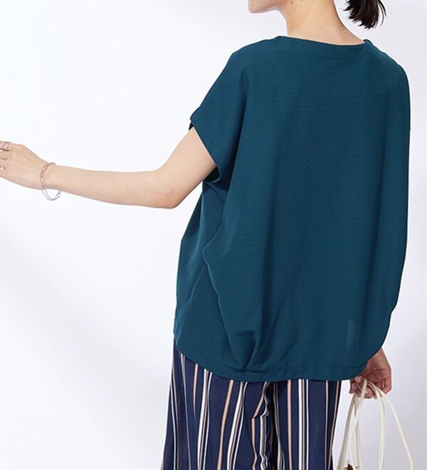 BELLUNA（ベルーナ）の「ミニワッフル素材裾タックプルオーバー（カットソー）」｜詳細画像