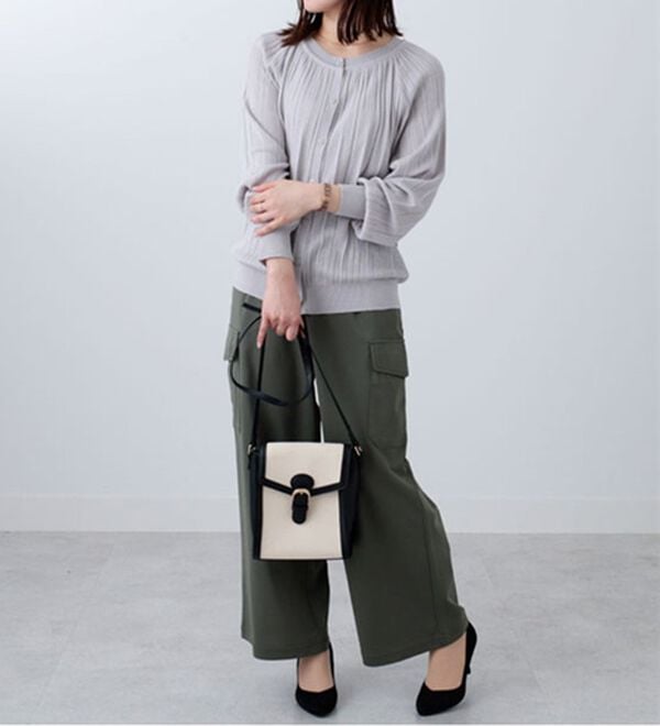 BELLUNA（ベルーナ）の「ラグラン使いプリーツカーディガン（ニットカーディガン）」｜詳細画像