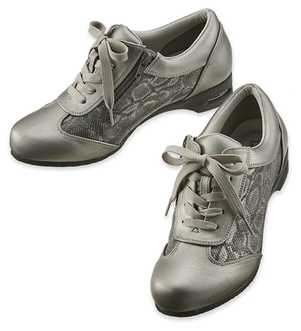 ルフラン（ルフラン）の「＜ラシーナコンフォート＞ほっそり見え４Ｅエレガントシューズ（スニーカー）」｜ガンメタリック