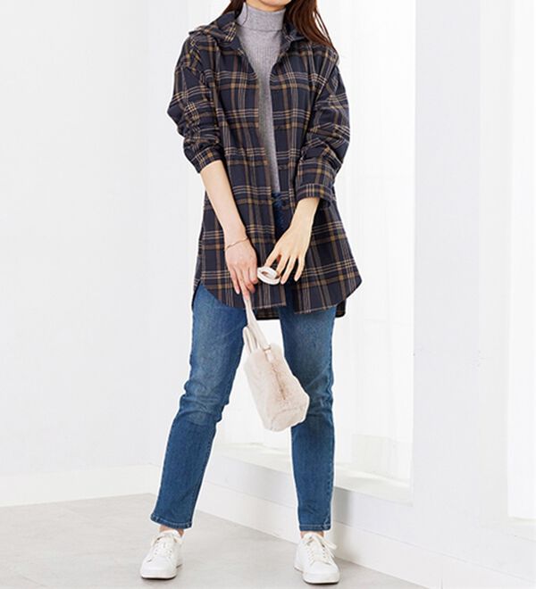 BELLUNA（ベルーナ）の「フード付チェック柄チュニックパーカー（パーカー）」｜詳細画像