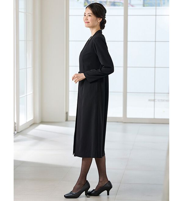 BELLUNA（ベルーナ）の「洗えるストレッチ！ロングジャケット重ね着風ワンピース（ブラックフォーマル（喪服・礼服））」｜詳細画像
