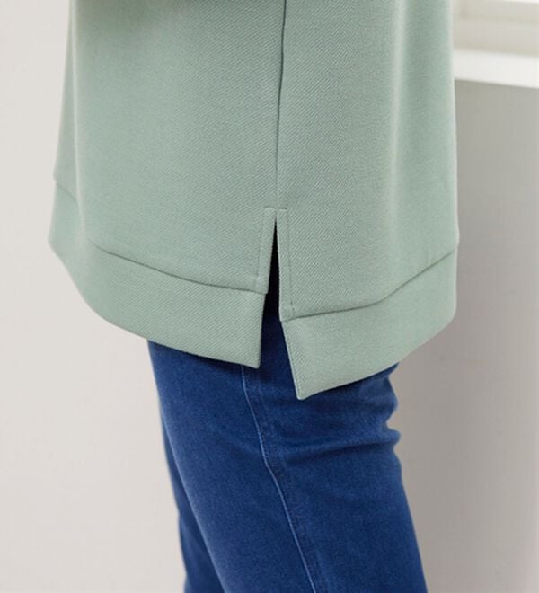 BELLUNA（ベルーナ）の「上品見えとろみワイドネックプルオーバー（カットソー）」｜詳細画像