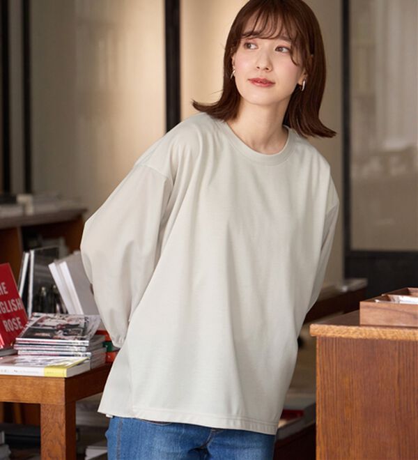 Viola e Viola（ヴィオラ エ ヴィオラ）の「なめらかポンチ異素材切替フレアートップス（カットソー）」｜詳細画像