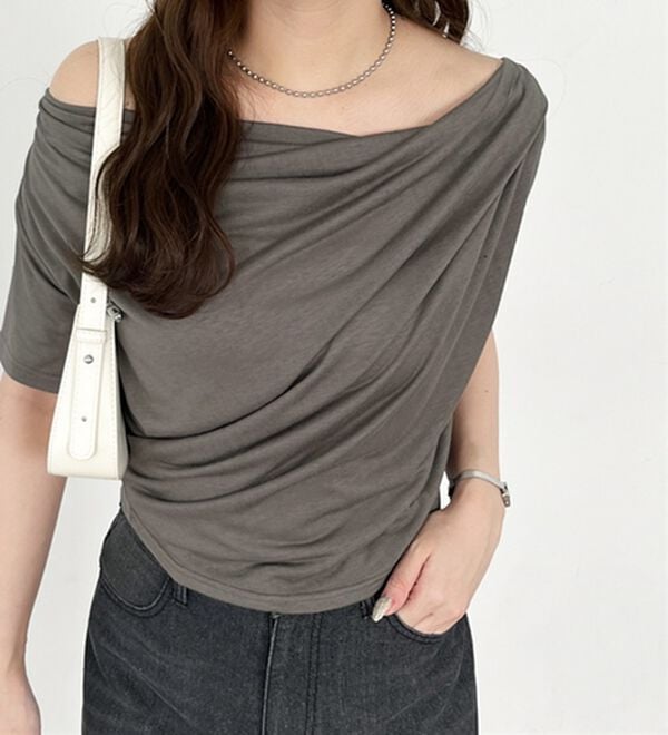 GeeRA（ジーラ）の「スラブシアーオフショルトップス（カットソー）」｜詳細画像