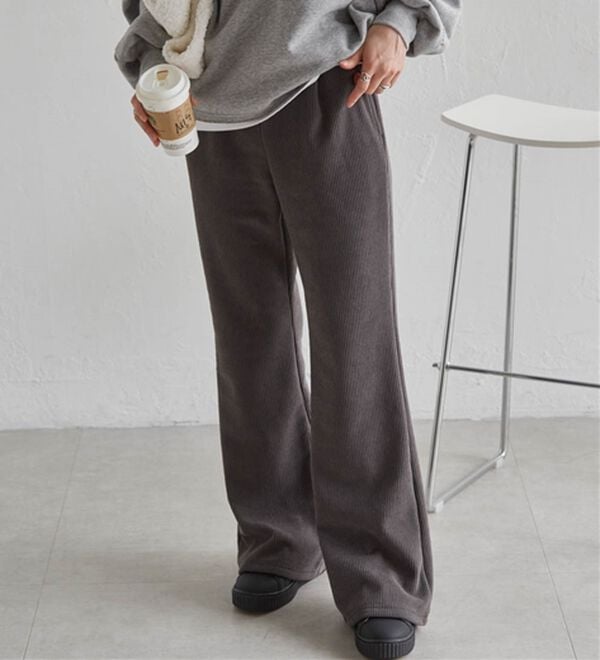 RANAN（ラナン）の「あったか裏ベロアニットコールフレアパンツ（フルレングスパンツ）」｜詳細画像