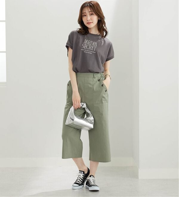 BELLUNA（ベルーナ）の「サラリ綿混ボタン使いキュロットパンツ（その他パンツ）」｜詳細画像