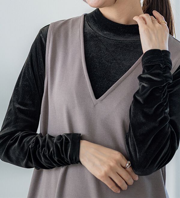 BELLUNA（ベルーナ）の「艶やかシアーベロア袖シャーリングプルオーバー（カットソー）」｜詳細画像
