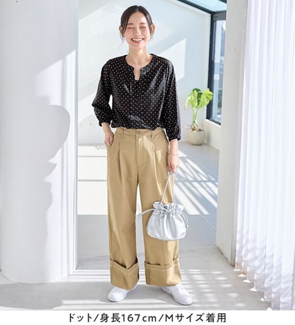 Viola e Viola（ヴィオラ エ ヴィオラ）の「さらさらＥＡＳＹ　２ＷＡＹ衿デザインブラウス（ブラウス）」｜詳細画像