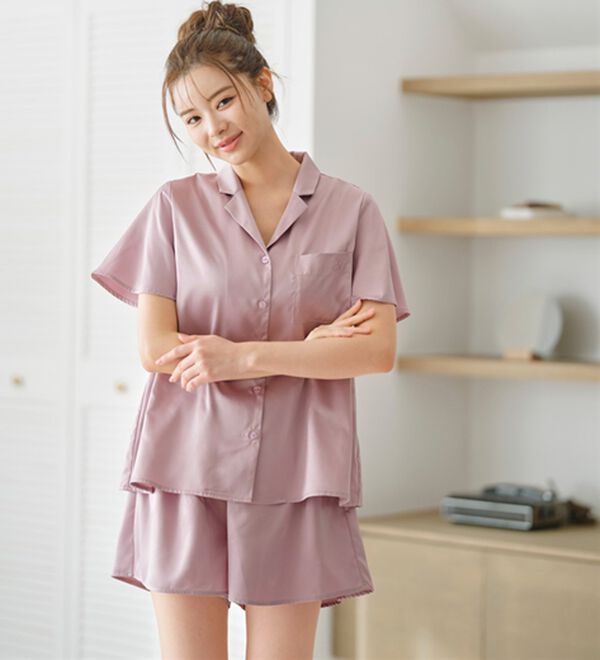 YU'NOW（ユナウ）の「ふんわりシルエットサテンシャツパジャマ（パジャマ・ルームウェア）」｜詳細画像