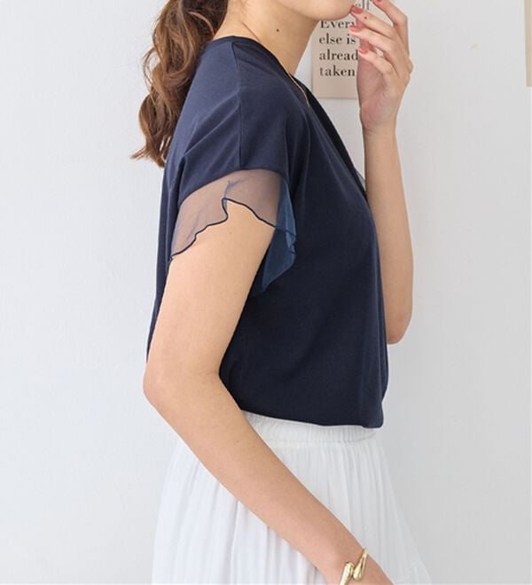 alotta（アロッタ）の「１枚でこなれ感！袖チュールデザイン綿混Ｔシャツ（Tシャツ）」｜詳細画像