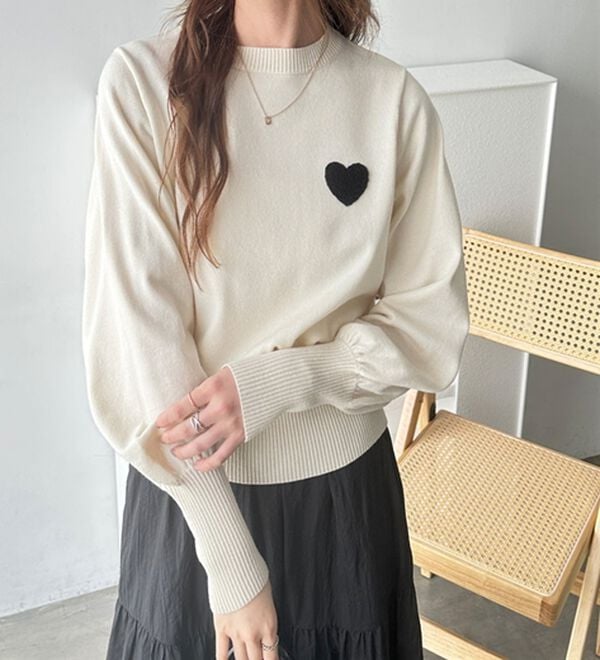 GeeRA（ジーラ）の「ハート刺繍ボリューム袖ニット（ニット・セーター）」｜詳細画像