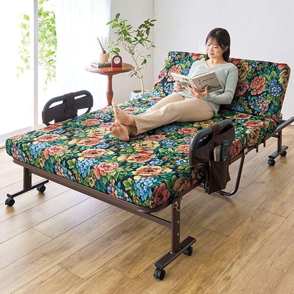 iellio（イエリオ）の「組立簡単寝心地が選べる手動ベッド（ベッド）」｜花柄