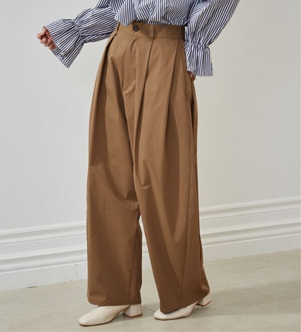 RANAN（ラナン）の「カーブシルエットサイドタックパンツ（フルレングスパンツ）」｜詳細画像