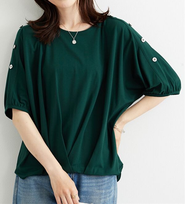 BELLUNA（ベルーナ）の「肩ボタンデザイン裾タックプルオーバー（カットソー）」｜詳細画像