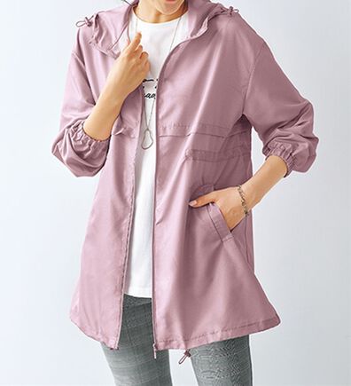 BELLUNA（ベルーナ）の「はっ水加工軽量パーカー（ポーチ付）（パーカー）」