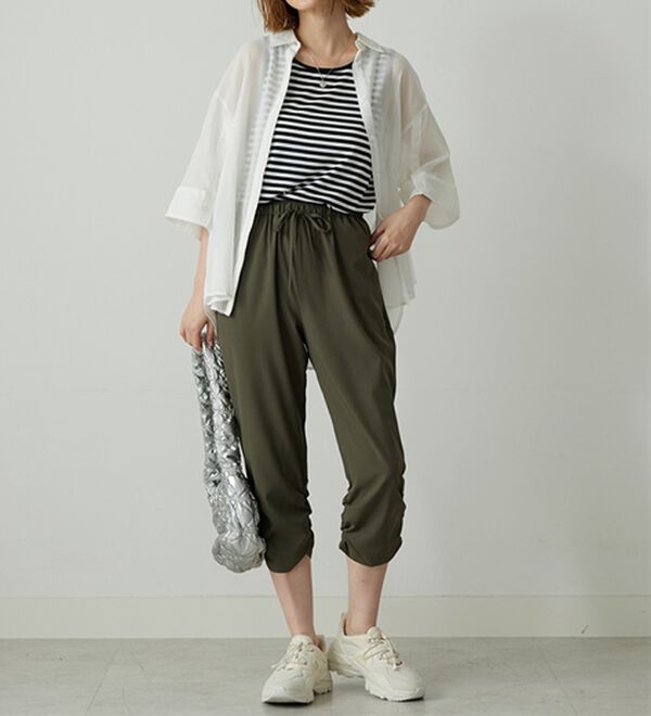 BELLUNA（ベルーナ）の「【接触冷感/UVカット/吸水速乾/軽量】ヒンヤリ＆速乾！裾くしゅクロップドパンツ（クロップドパンツ）」｜詳細画像